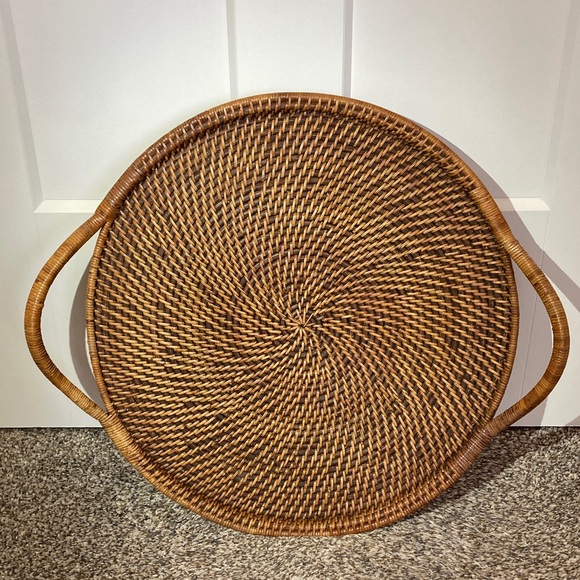 The Pampered Chef Other - Pampered Chef Woven Selections Round Rattan Tray with Handles 17”